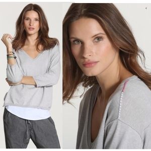 Label Thread Gray w/ Pink decorative stitches top